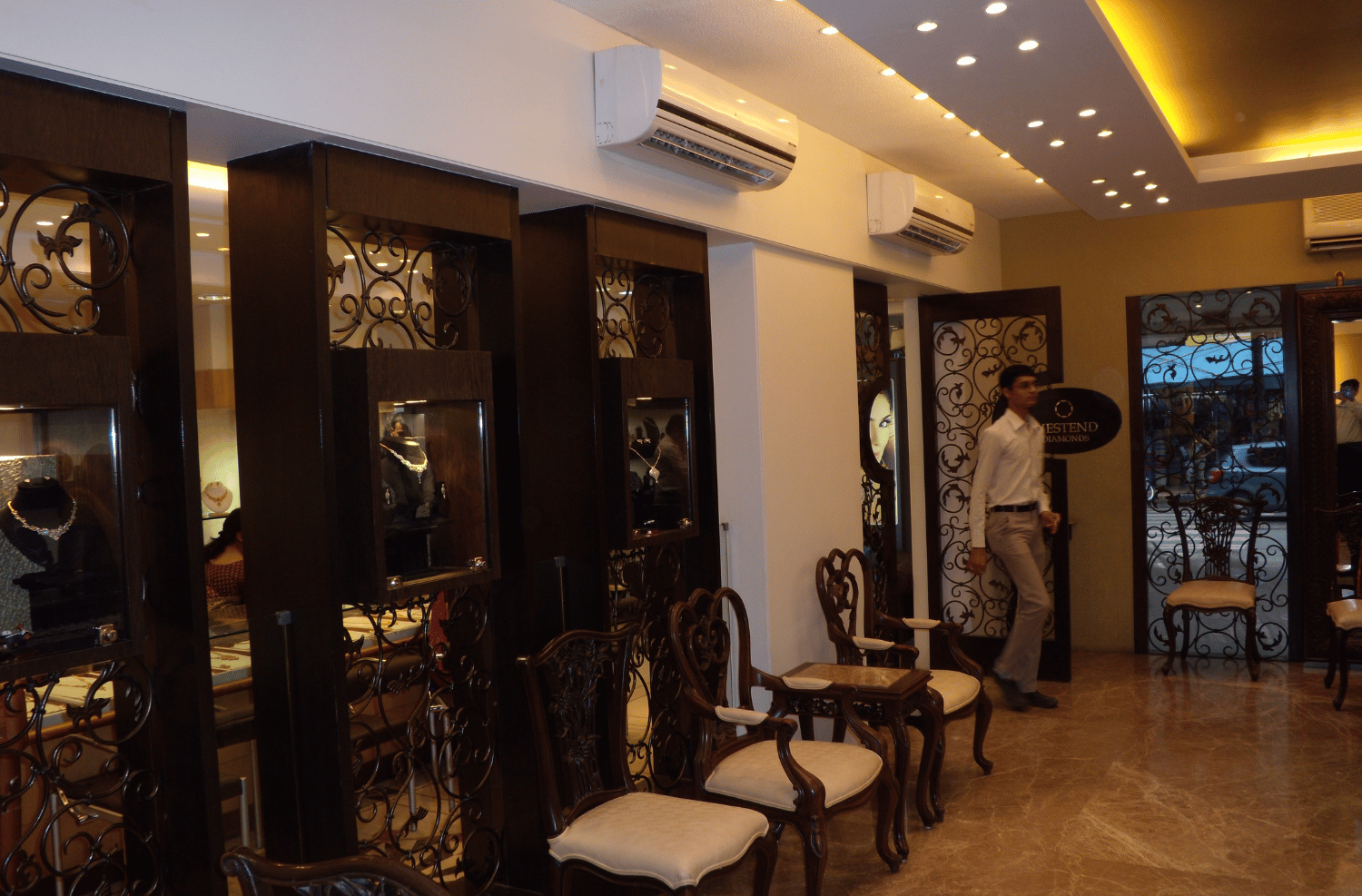 Manu Bhai Jewellers gallery 5